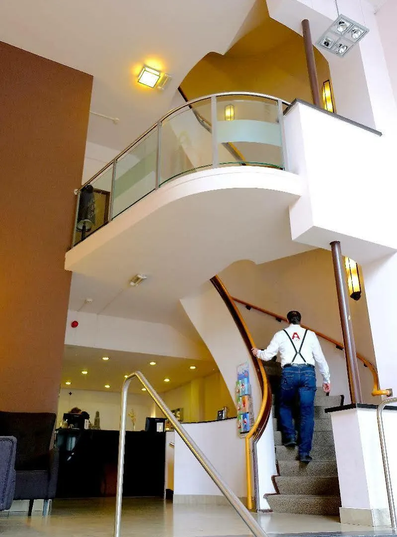Leonardo Hotel Utrecht City Center 4*,  Nederland